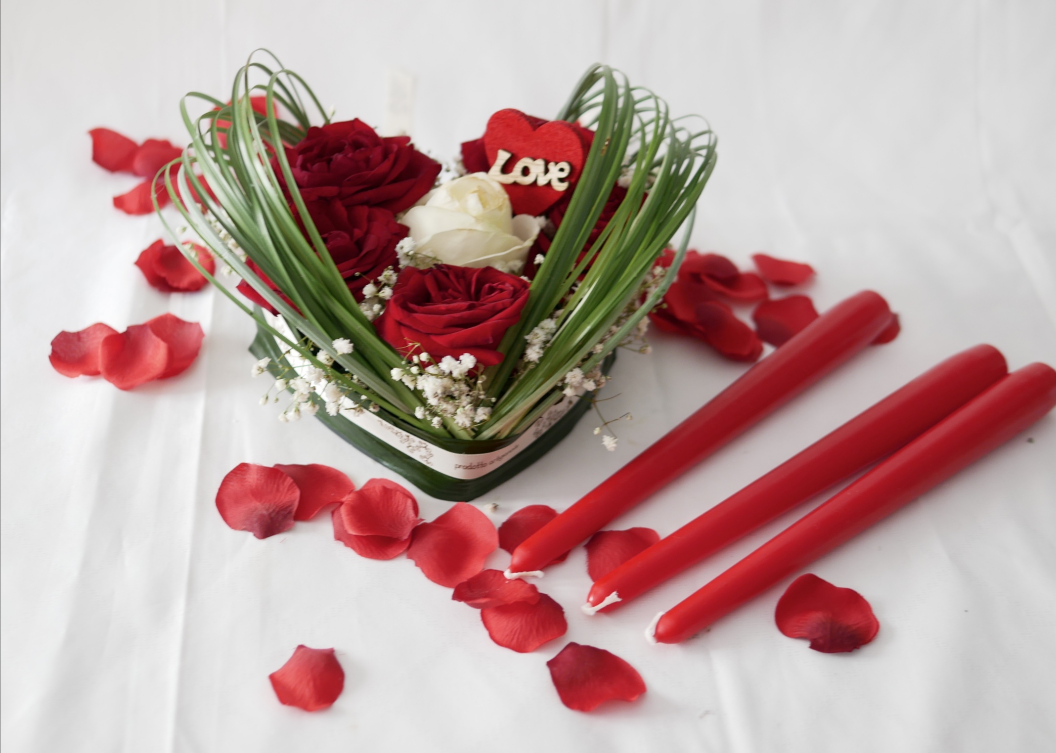 Kit Romantico San Valentino con centrotavola cuore romantico – COMETA  FEDERFIORI